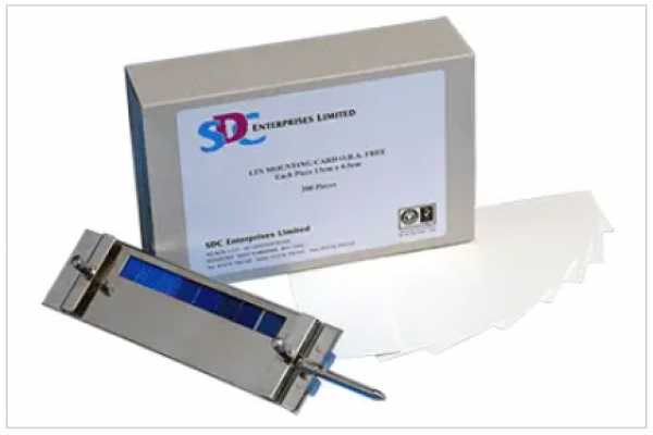 Thẻ gắn mẫu thử độ bền màu ánh sáng